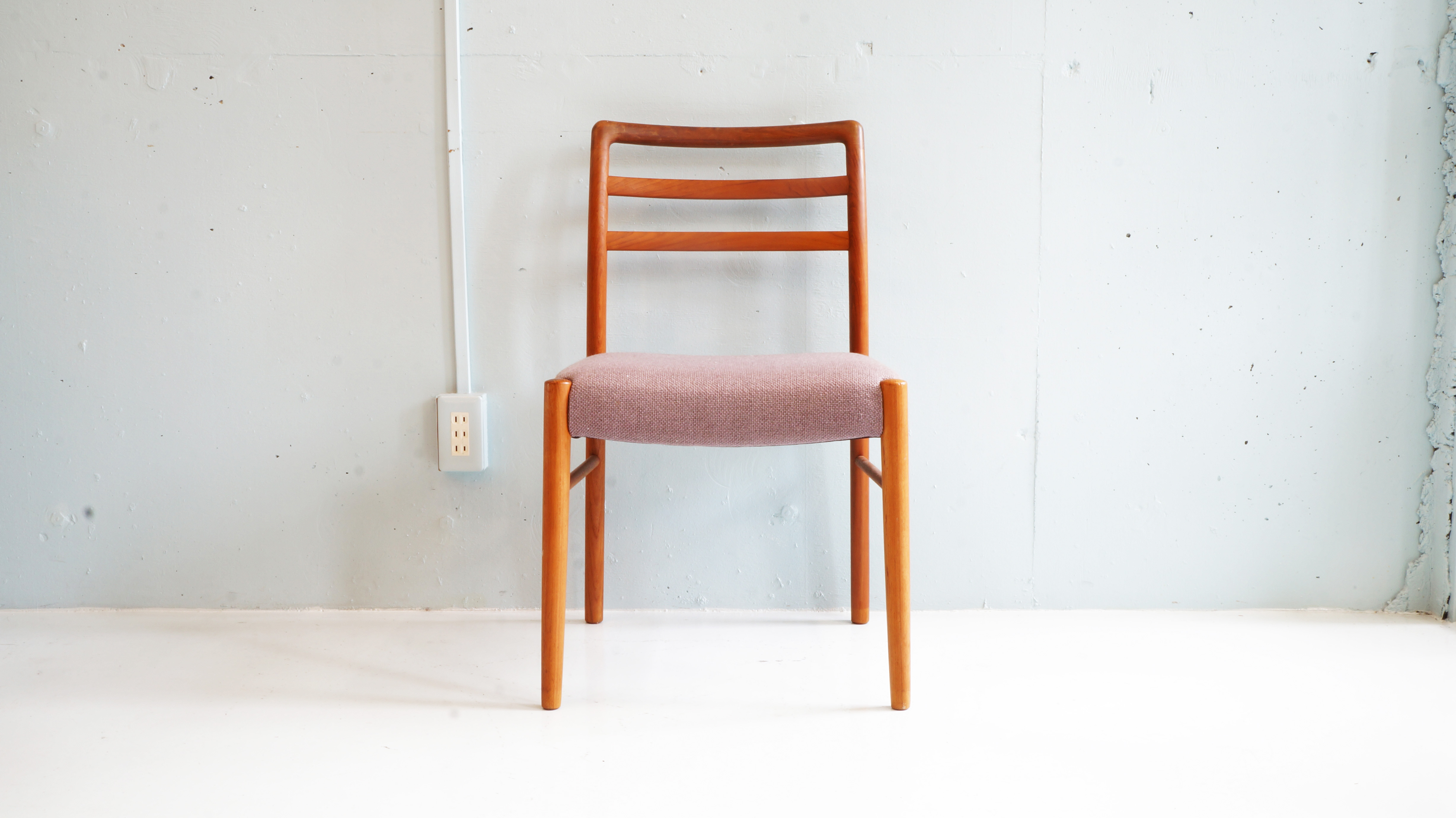 ak Wood Dining Chair/ チーク材 ダイニングチェア