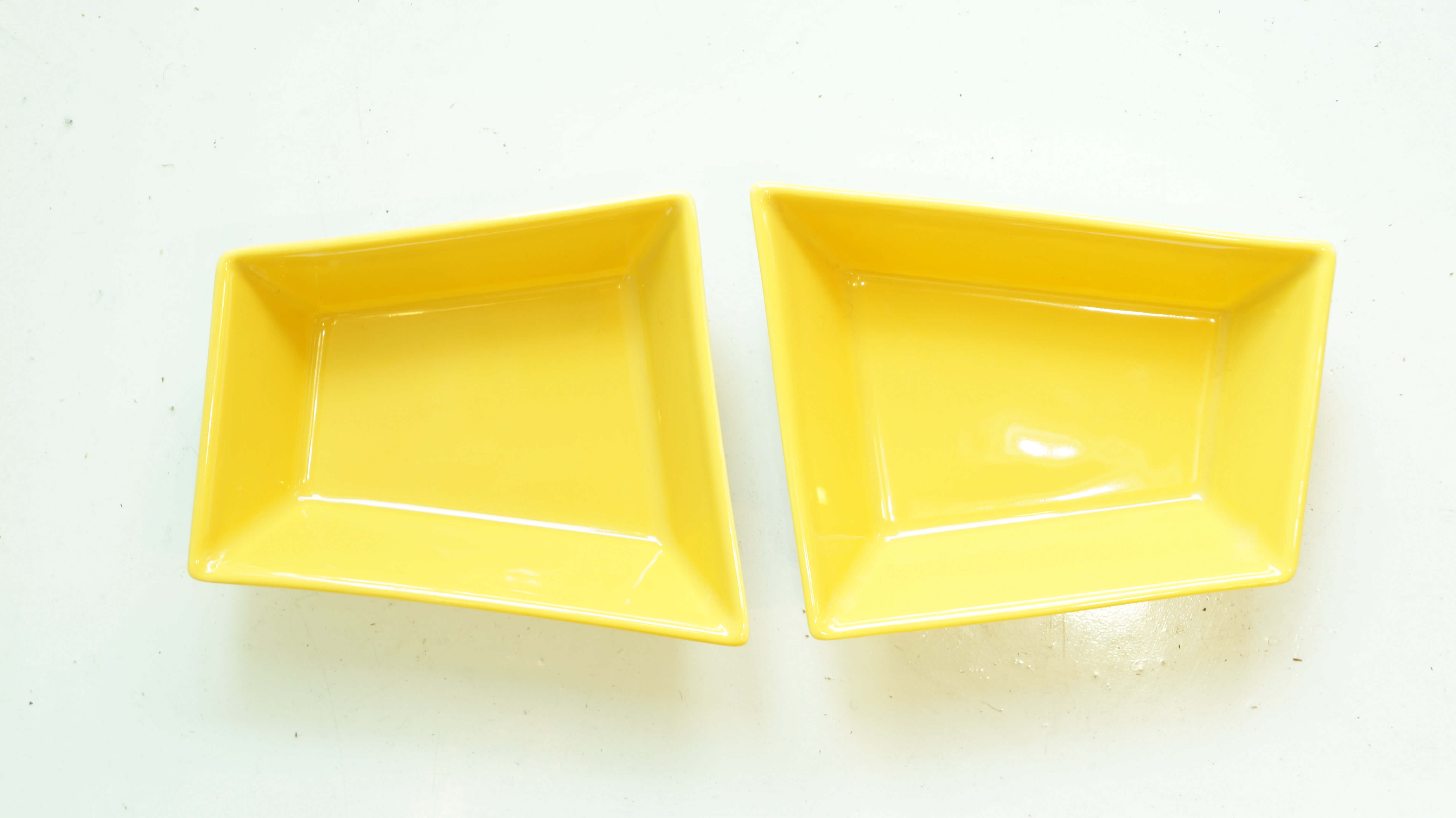 ARABIA "ABC" plate yellow M size designed by Pekka Harni/アラビア "ABC" プレート イエロー Mサイズ ペッカ・ハルニ デザイン