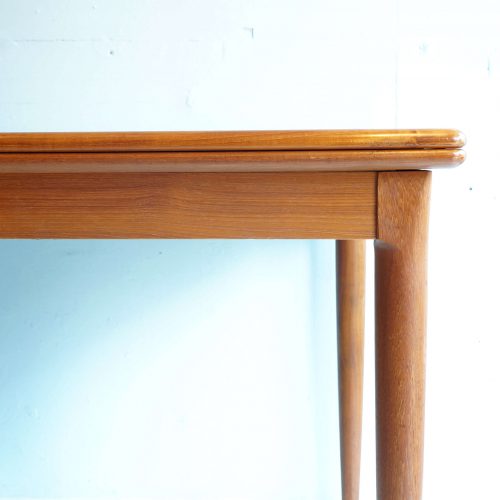 DENMARK VINTAGE EXTENSION DINING TABLE / デンマーク製 ヴィンテージ エクステンション ダイニングテーブル