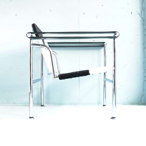 LC1 Sling chair design by Le Corbusier / スリングチェア バスキュランチェア デザイナーズ