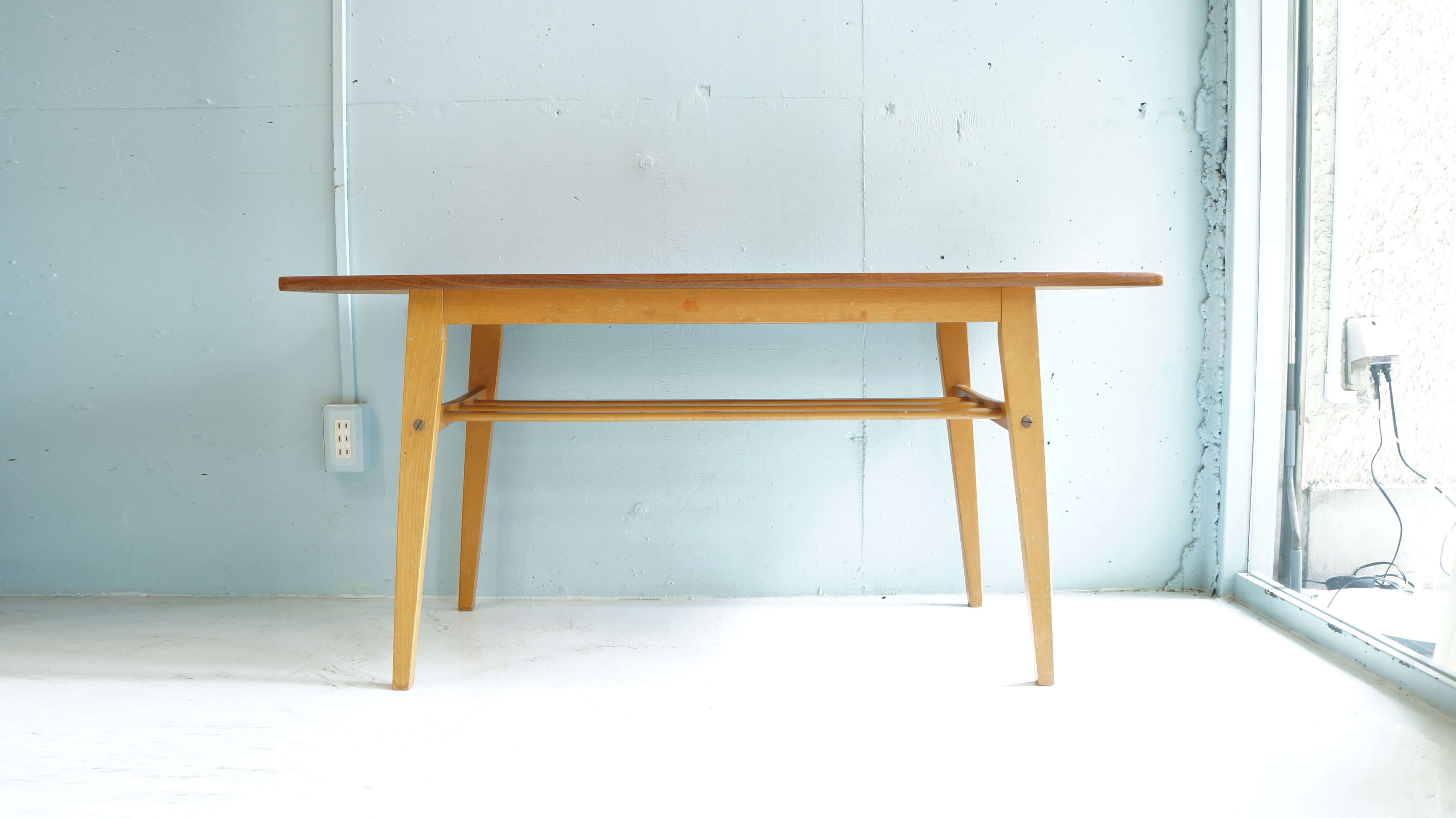 US VINTAGE TEAK WOOD LOW TABLE / アメリカ製 ビンテージ チーク天板 ローテーブル