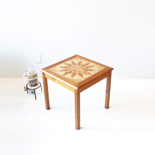 Danish Vintage Toften Tile Top Table / ヴィンテージ タイルトップ サイドテーブル デンマーク製