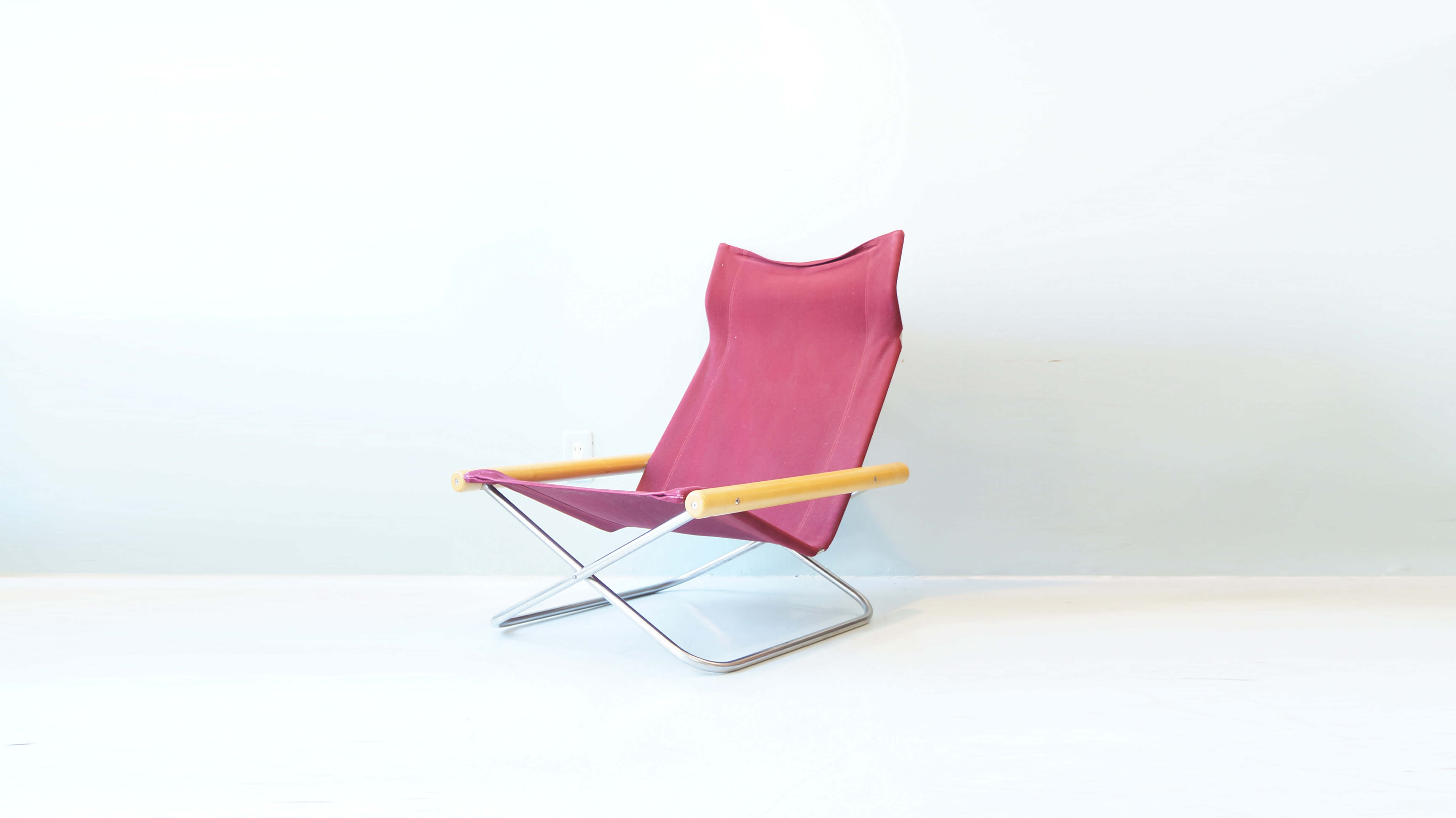 NY chair design by Nii TAKESHI Lounge Chair / ニーチェア 新居猛 デザイン ラウンジチェア