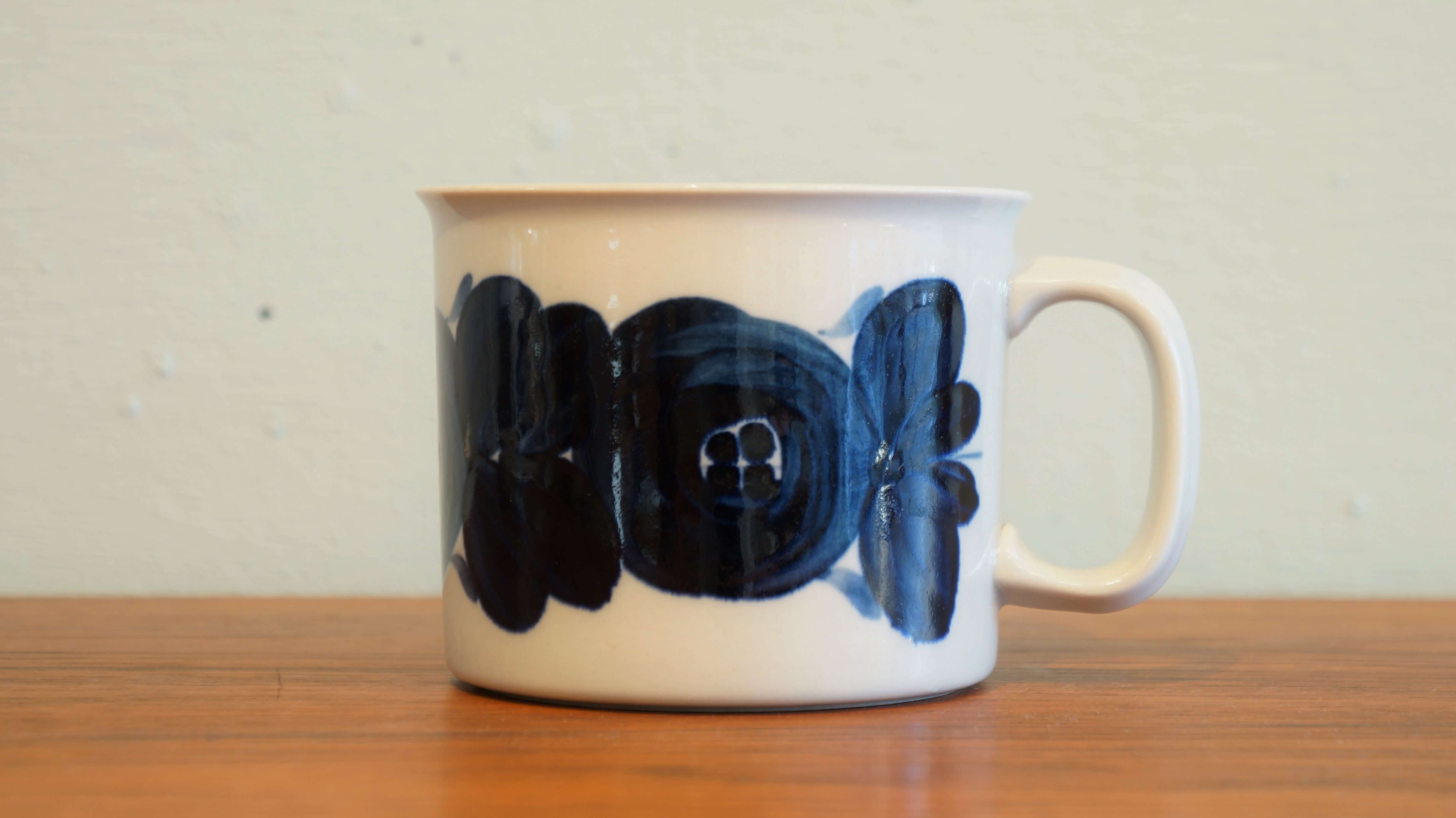 ARABIA "anemone" mug cup 360ml/アラビア "アネモネ" マグカップ 360ml