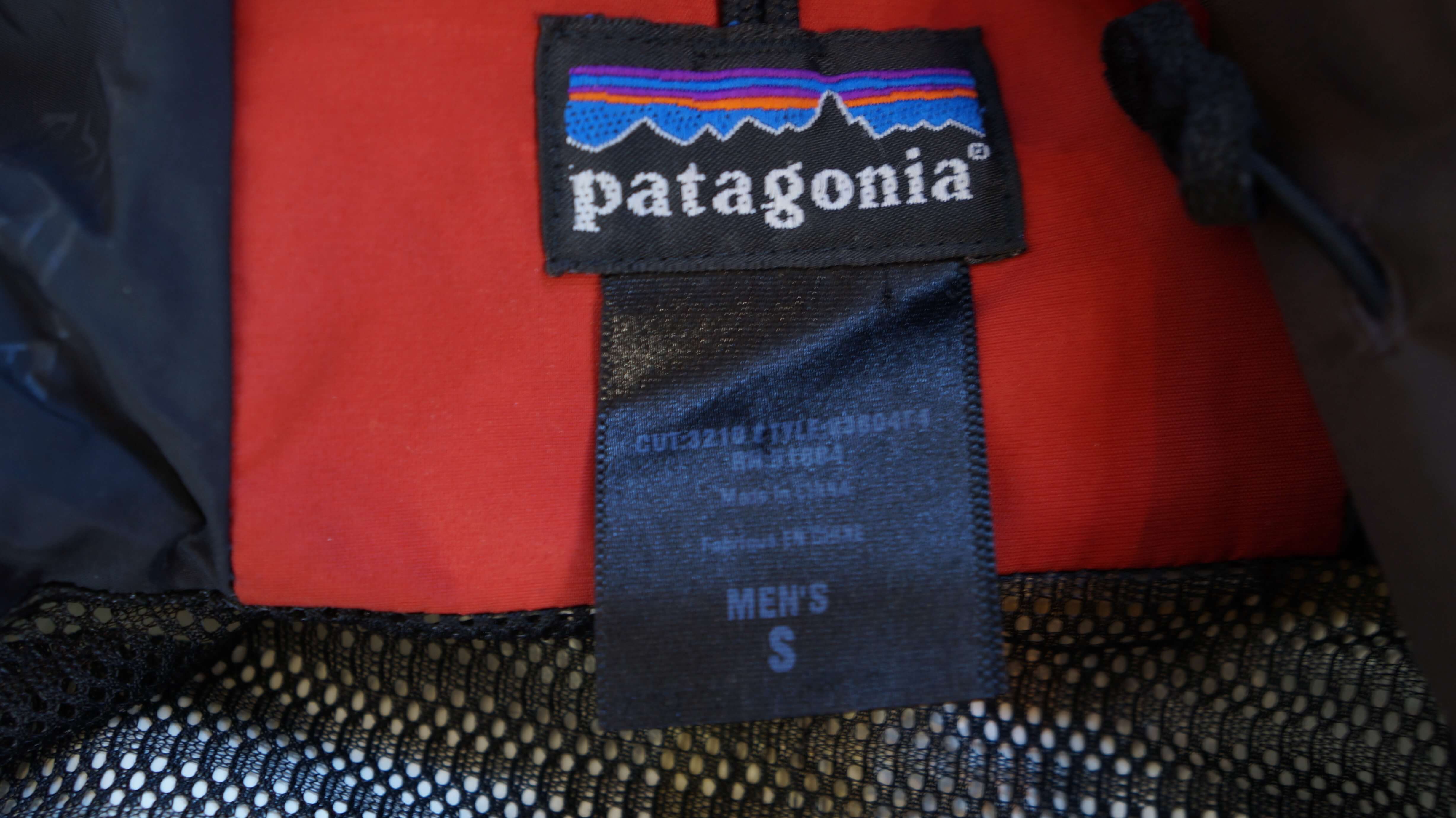 Patagonia Storm Jaket size S Red: Charcoal Grey / パタゴニア ストームジャケット Sサイズ レッド：チャコールグレイ