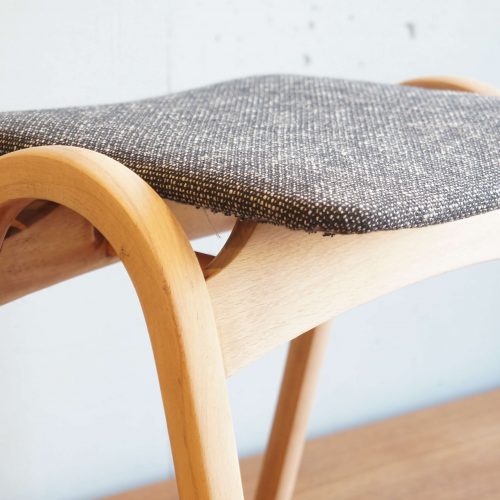 Akitamokko Stool No.202 (reupholstered)/秋田木工 スツールNo.202(座面張り替え済み)
