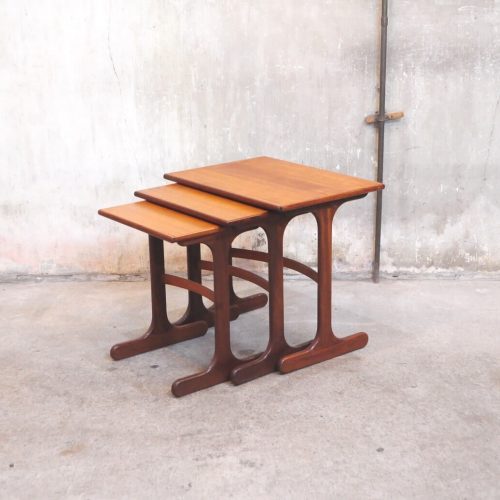 UK VINTAGE E GOMME G PLAN SERIES NEST TABLE / 英国 ビンテージ ジープラン ネスト テーブル