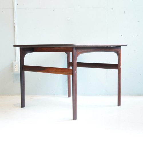 RASMUS SOLBERG CABINET MAKER WESTNOFA NORWAY ROSE WOOD COFFEE TABLE DESIGN BY ARNE HALVORSEN / ノルウェー ビンテージ ローズウッド コーヒーテーブル