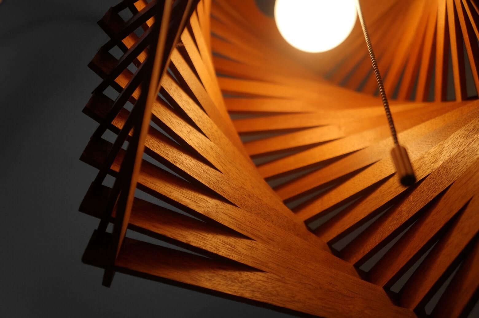 Spiral Wood Pendant Light/スパイラル 木製 ペンダントライト
