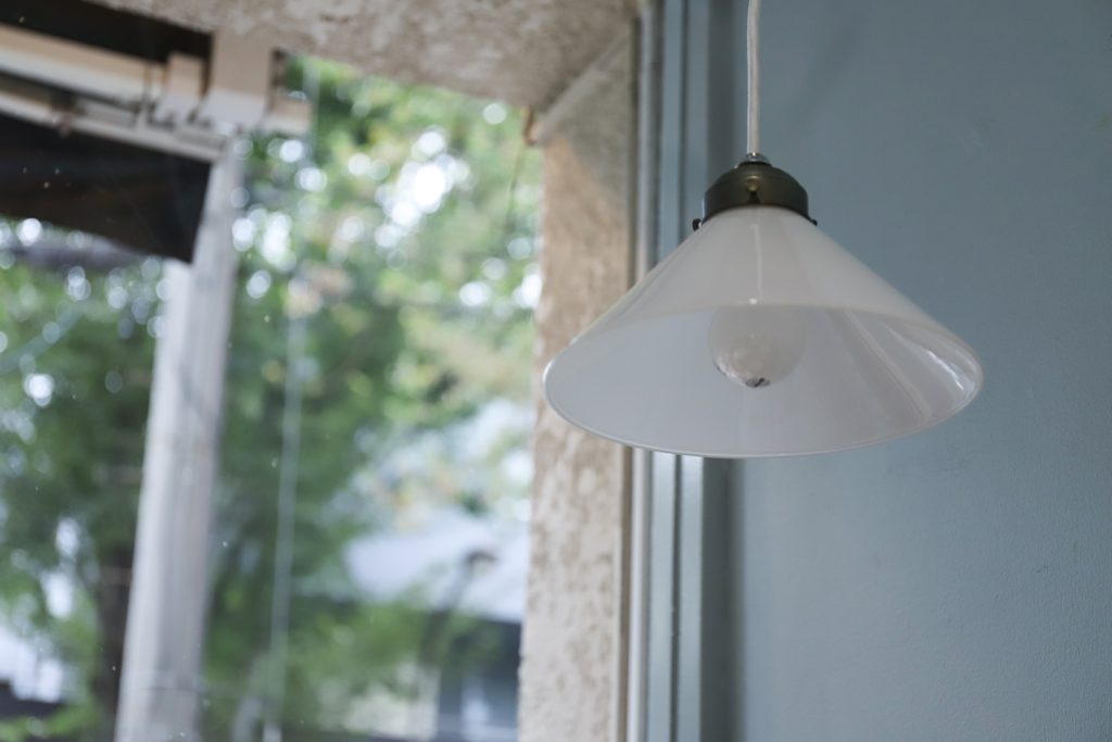 ミルクガラス ペンダントライト レトロ 照明/Antique Style Milk Glass Shade Pendant Light |  FURUICHI/古一