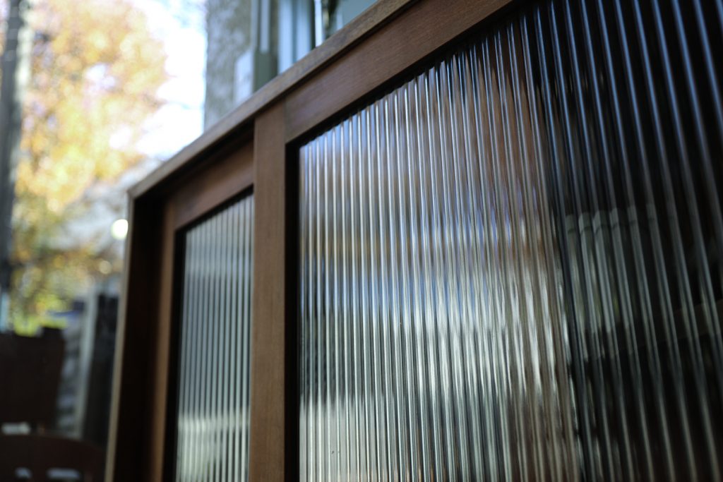 アンティークモールガラス ケース 本棚 食器棚/Antique Reeded Glass