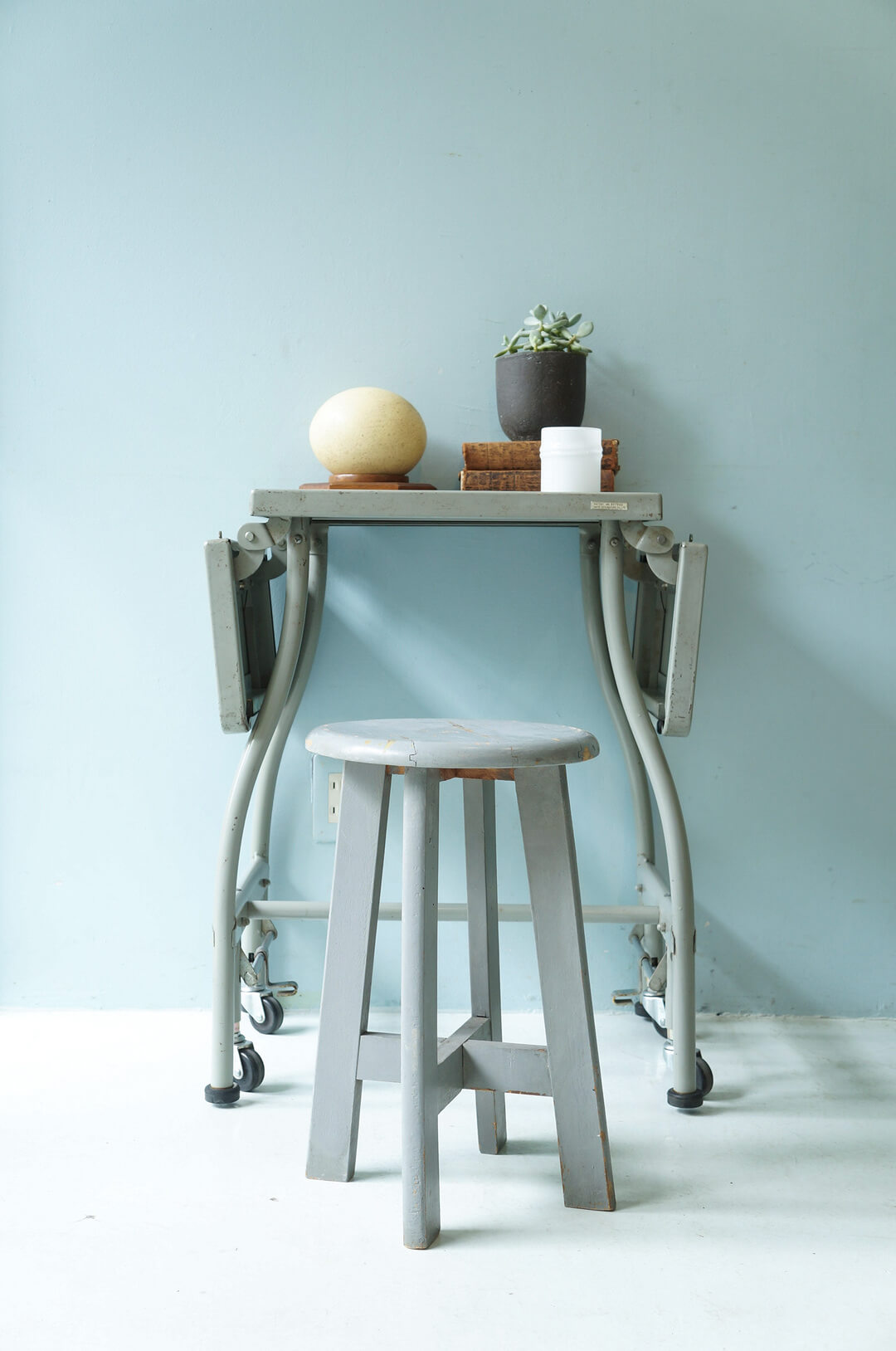 Vintage Round Atelier Stool Painted Gray/ヴィンテージ ラウンドアトリエスツール 丸椅子 グレーペイント シャビーシック 3