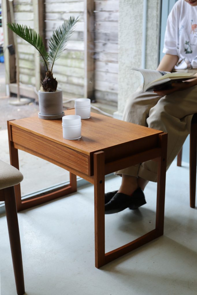 デンマーク ヴィンテージ ドロワーサイドテーブル チェスト チーク材 北欧家具/Danish Vintage Drawer Side Table |  FURUICHI/古一