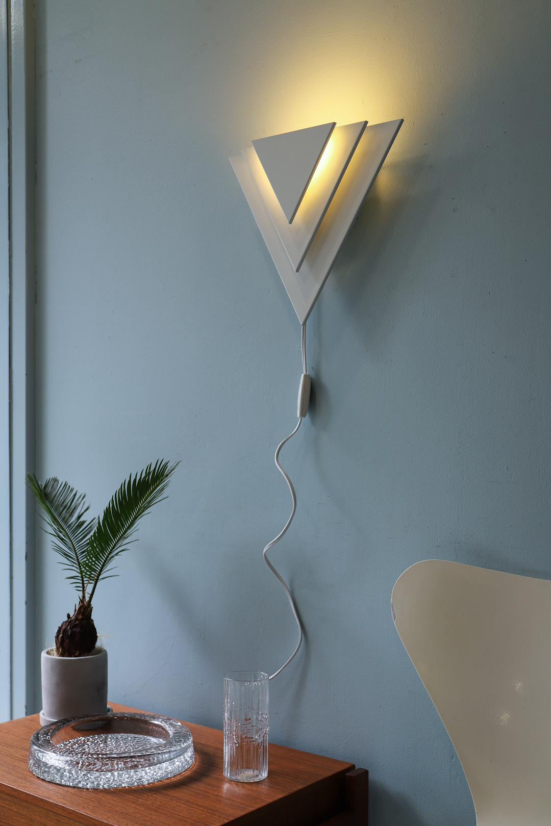 KOIZUMI Triangle Wall Lamp/コイズミ ウォールランプ ブラケットライト 間接照明 イタリアンモダン デザイン インテリア