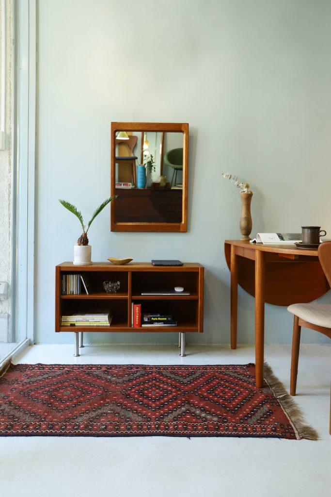 ジャパンヴィンテージ スモールサイドボード テレビボード チーク材 北欧モダンデザイン/Japanese Vintage Teakwood Small  Sideboard | FURUICHI/古一