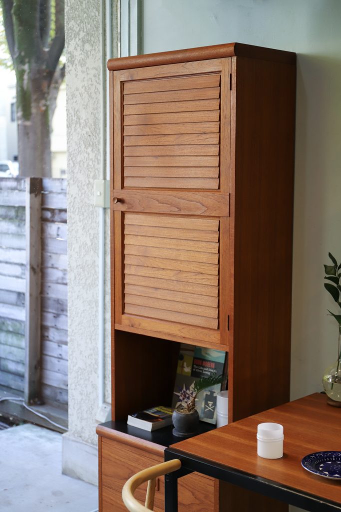 昭和レトロ　ヴィンテージ家具　古民家　キャビネット　チェスト　棚 昭和レトロ/キャビネット （昭和レトロ 木製茶箪笥 茶棚 飾り棚