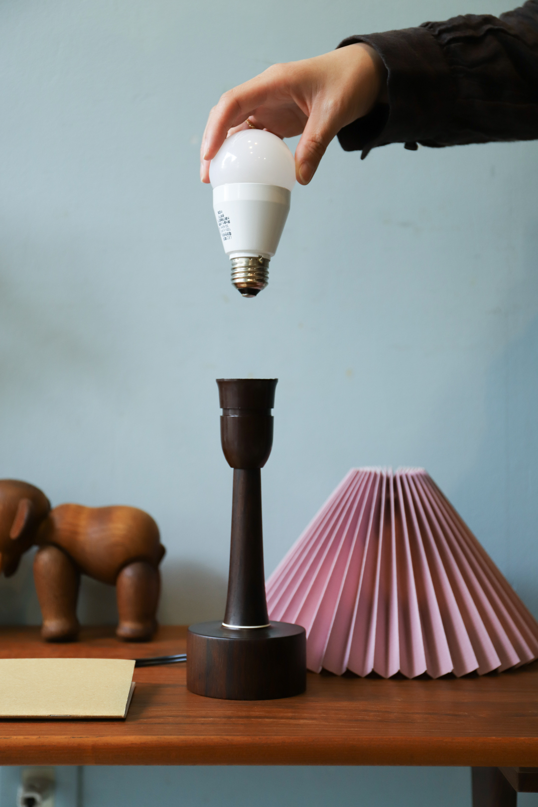 Scandinavian Modern Rosewood Table Lamp/北欧ヴィンテージ テーブルランプ ローズウッド 間接照明 インテリア ミッドセンチュリーモダン