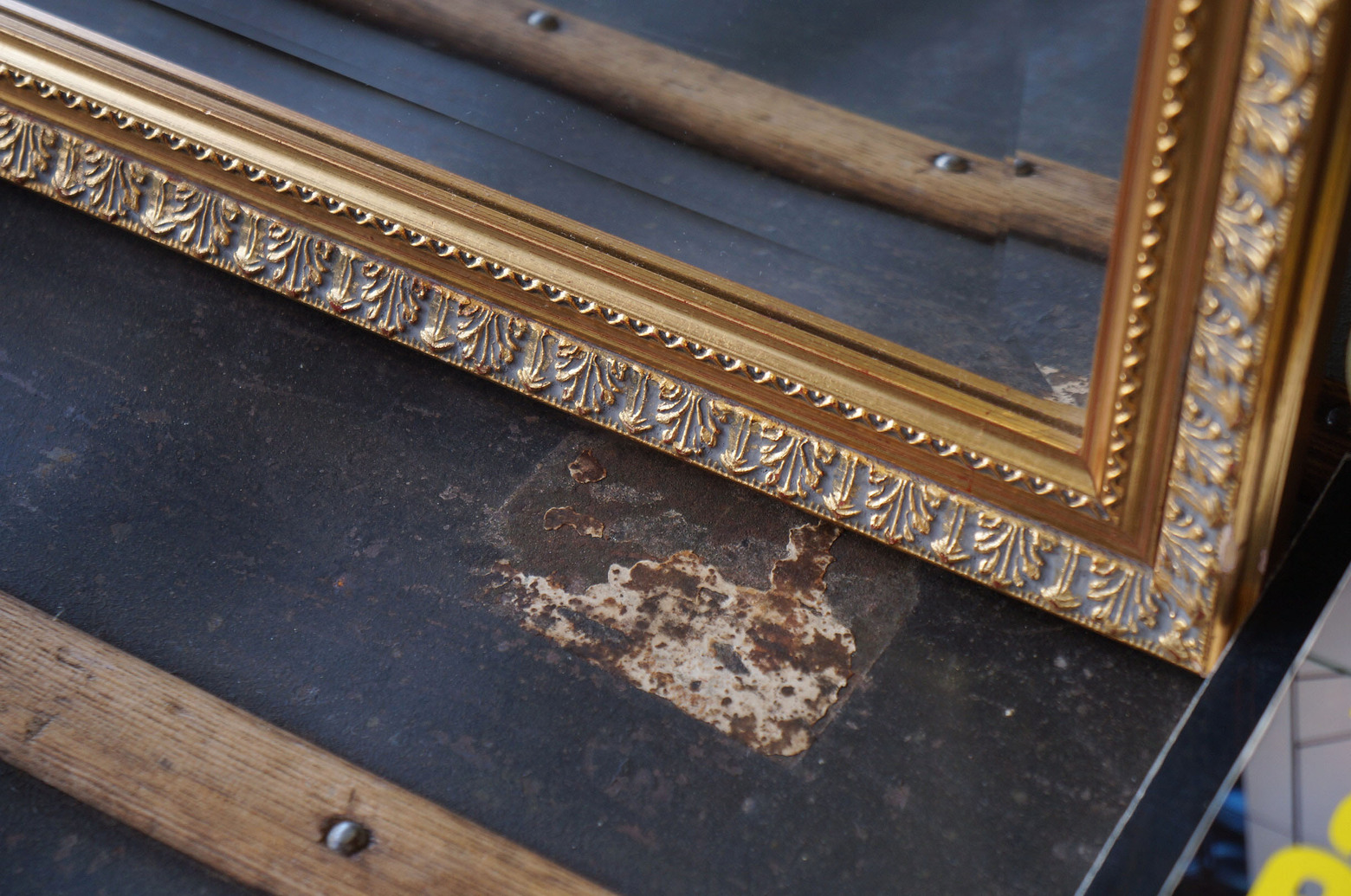 ウォールミラー イタリア製 壁掛け鏡 レリーフ インテリア/Bevelled Mirror Made in Italy | FURUICHI/古一