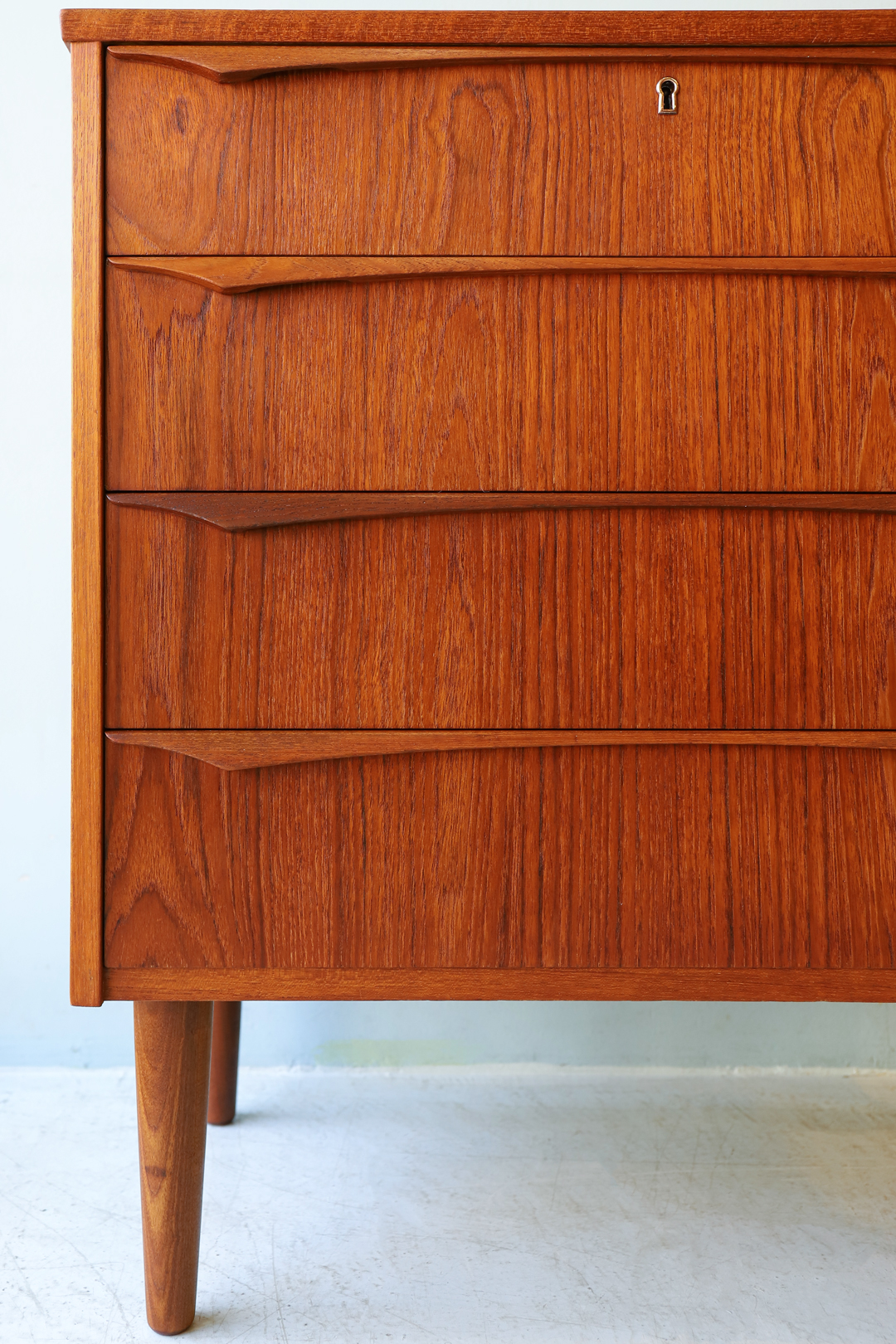 デンマークヴィンテージ チェスト 4段 チーク材 収納 北欧家具 シンプルモダン/Danish Vintage Teakwood Chest  4Drawers | FURUICHI/古一